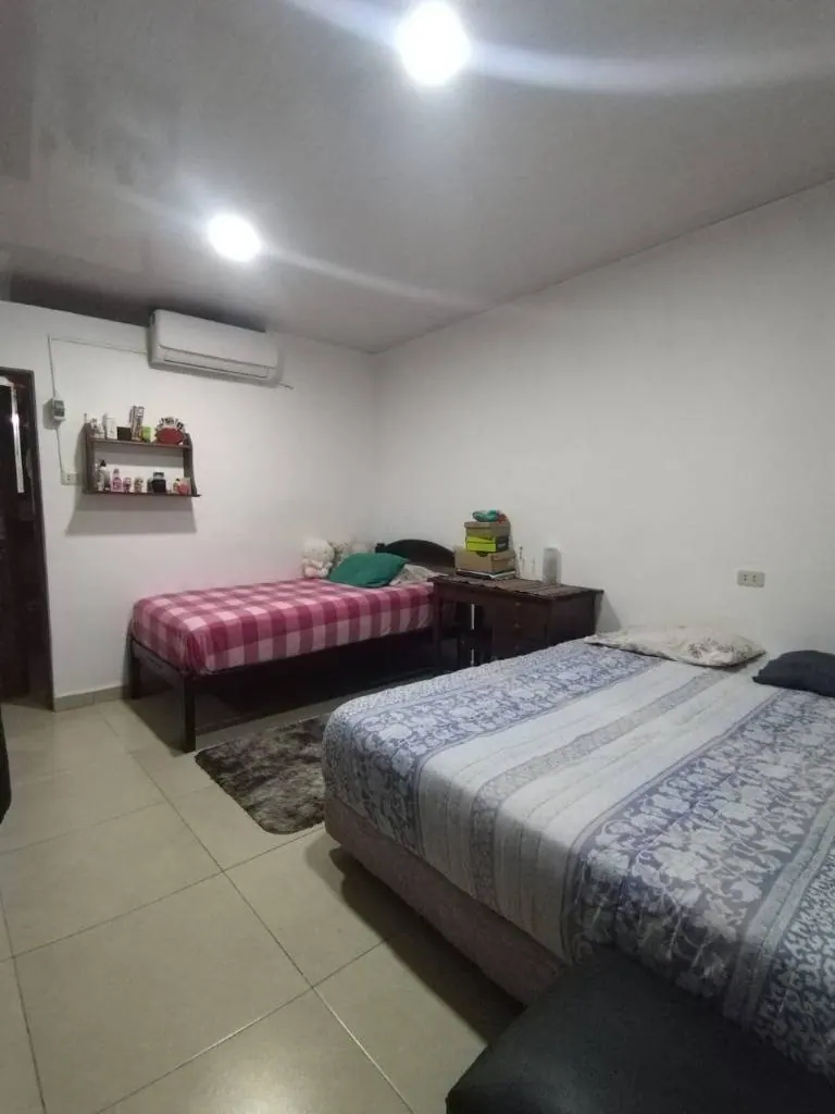 House in gated community for sale in Warnes, 3 bedrooms: foto 4 de 10