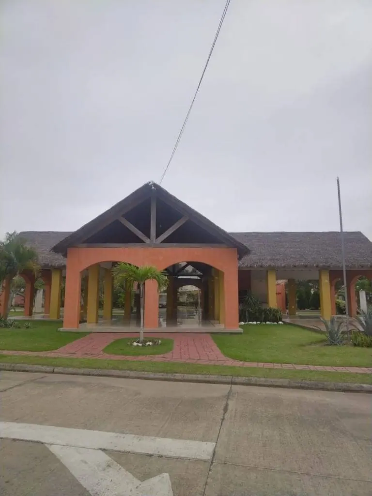 House in gated community for sale in Warnes, 3 bedrooms: foto 9 de 10