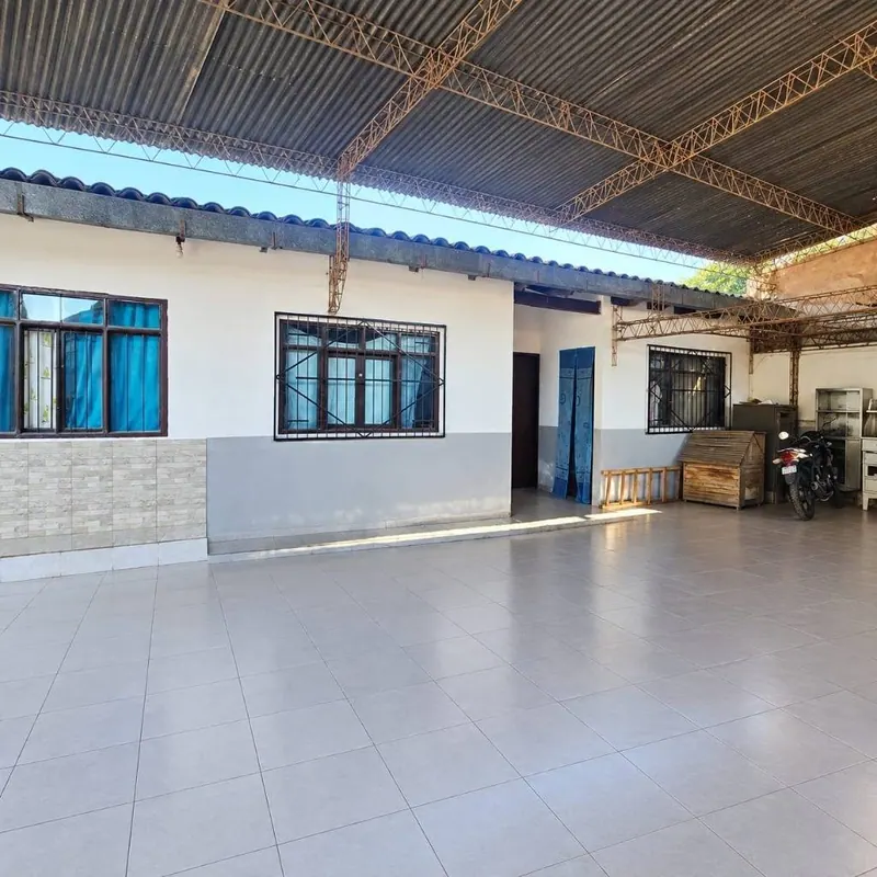Casa en venta en la Zona Este, frente al parque industrial: foto 2 de 6
