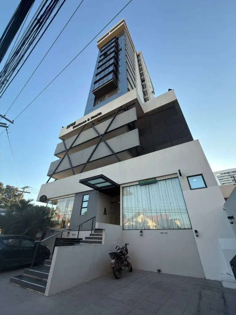 Oficina en venta en la Zona Norte, edificio 2705 Business & Health
