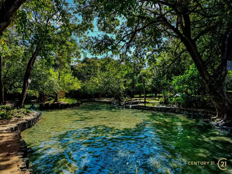 Terreno de 13 hectáreas en venta en Aguas Calientes: foto 1 de 12