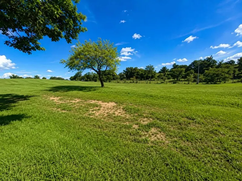 Terreno de 569 m² en venta en el Urubó, condominio cerrado: foto 9 de 10