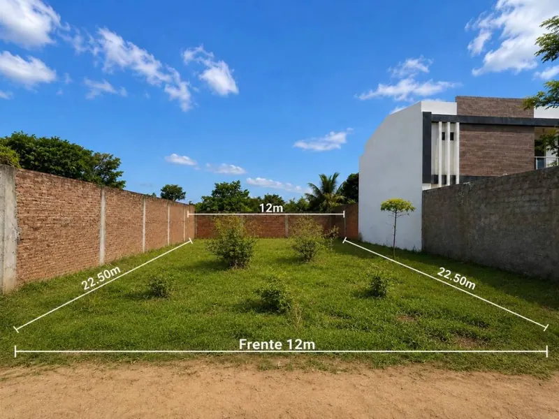 Terreno de 270 m² en venta en la Zona Norte, Av. G77: foto 2 de 8