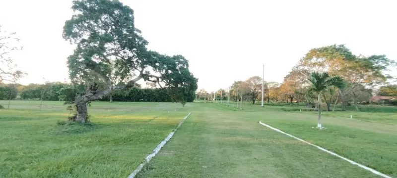 Terreno de 1.021 m² en venta en el Urubó, urbanización cerrada: foto 2 de 4