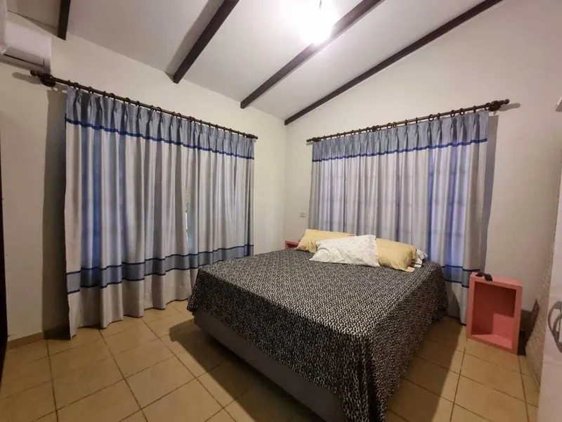 Country property for sale in Warnes, with pool and sports courts: foto 8 de 24