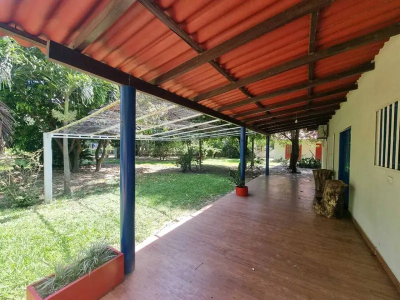 Country property for sale in Warnes, with pool and sports courts: foto 22 de 24