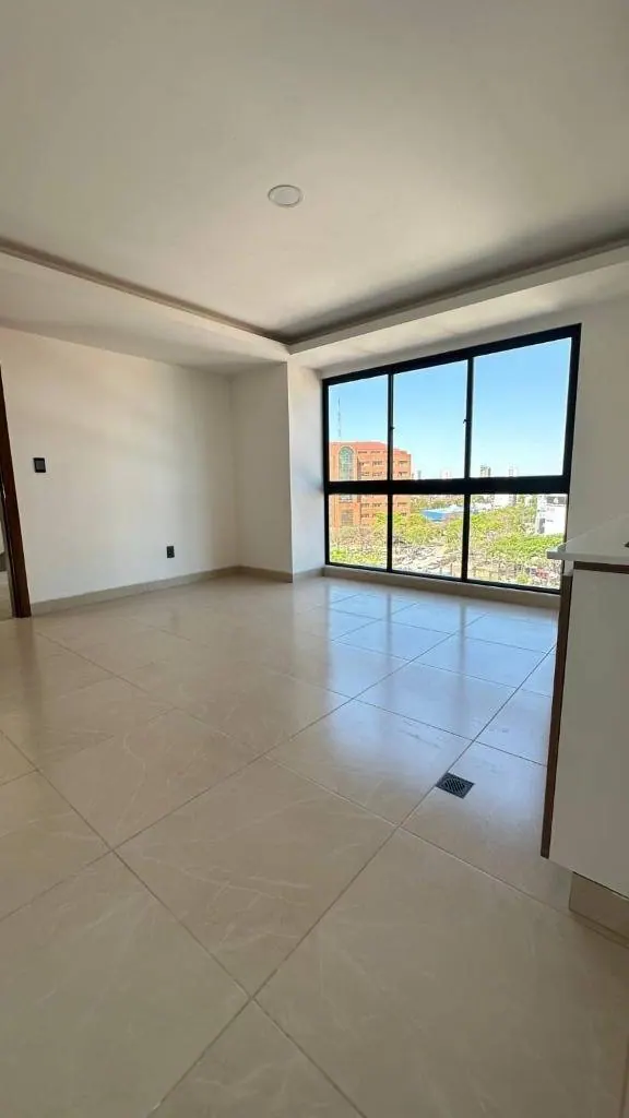 Departamento de 1 dormitorio en alquiler en Equipetrol, Royal One: foto 3 de 14
