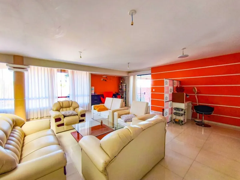 Casa de 6 dormitorios en venta en la Zona Sur, av. Pedro Casal: foto 9 de 13