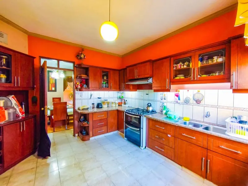 Casa de 6 dormitorios en venta en la Zona Sur, av. Pedro Casal: foto 11 de 13