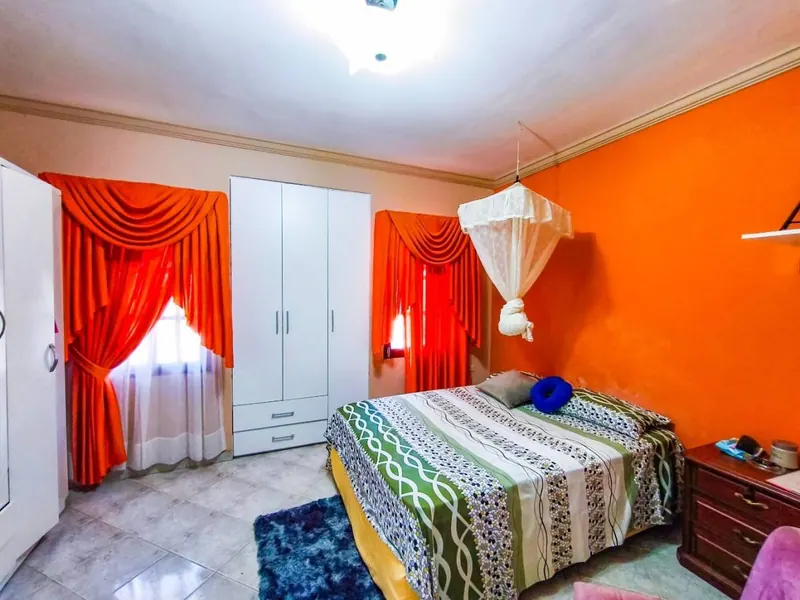 Casa de 6 dormitorios en venta en la Zona Sur, av. Pedro Casal: foto 13 de 13
