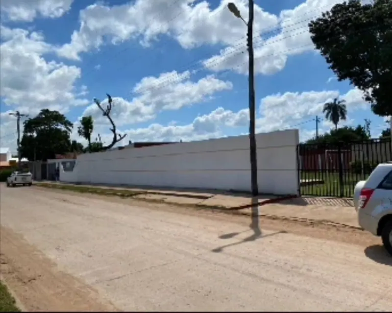 Country house for sale in Cotoca with pool and sports court: foto 1 de 5