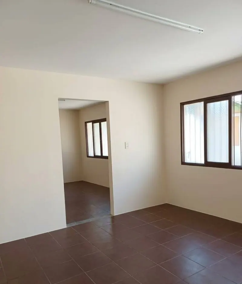 Casa comercial con 12 dormitorios en venta en la Zona Este: foto 11 de 13