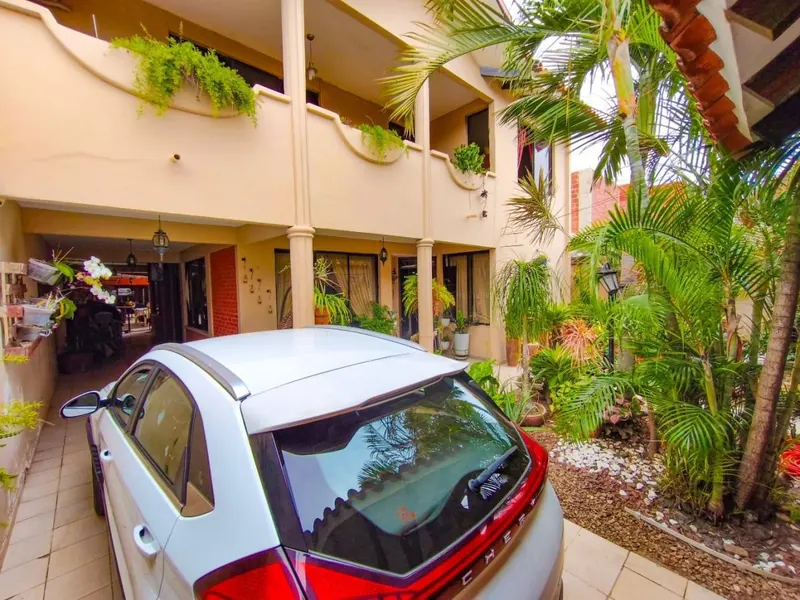 4-bedroom house for sale in the Guaracachi neighborhood: foto 2 de 19