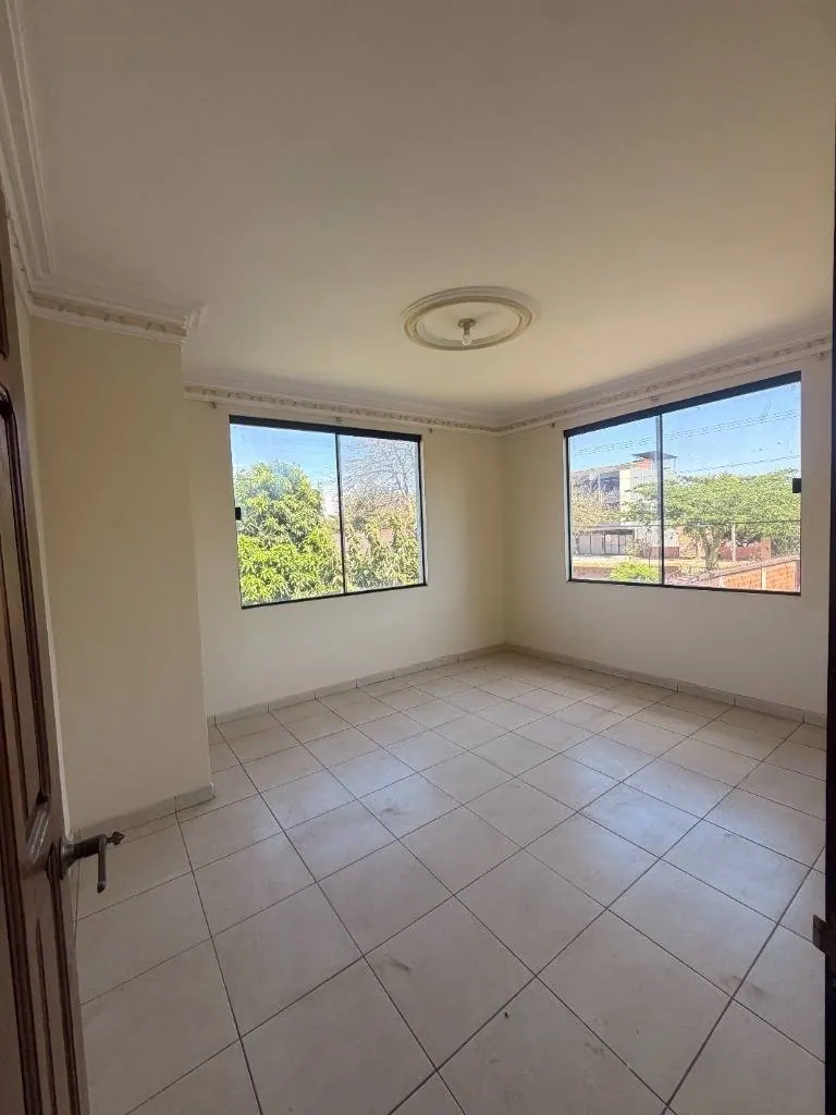 Casa de 5 dormitorios en venta en la Zona Este: foto 14 de 22