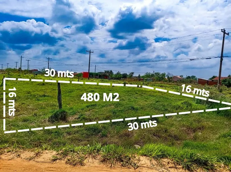 Terreno en esquina en venta en La Guardia, doble vía km 9: foto 2 de 5