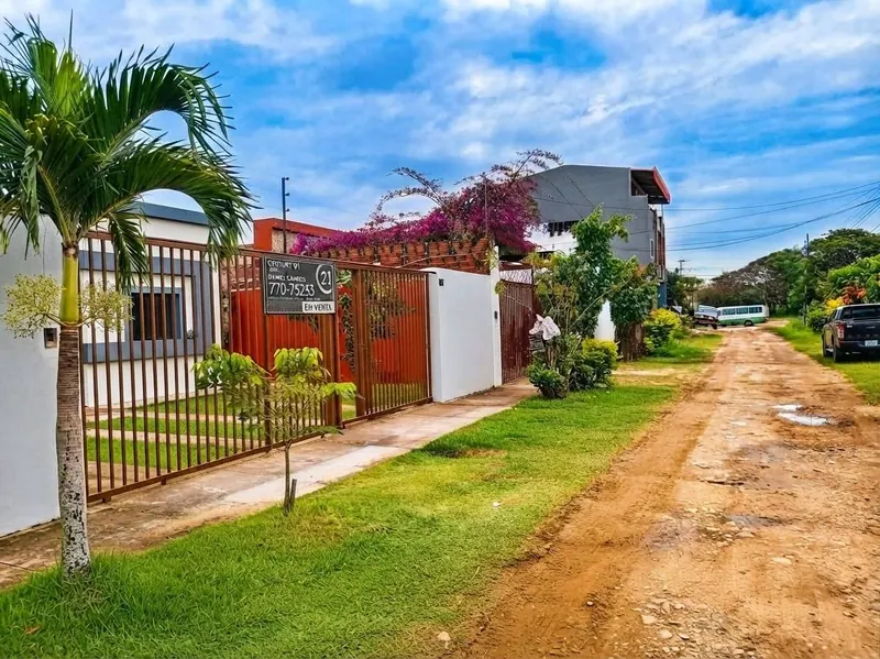 Casa tipo chalet en venta en La Guardia, barrio El Carmen: foto 2 de 15