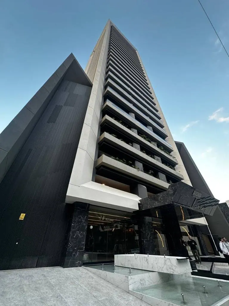 Monoambiente a estrenar en venta en Equipetrol, edificio Sky Tower: foto 2 de 8