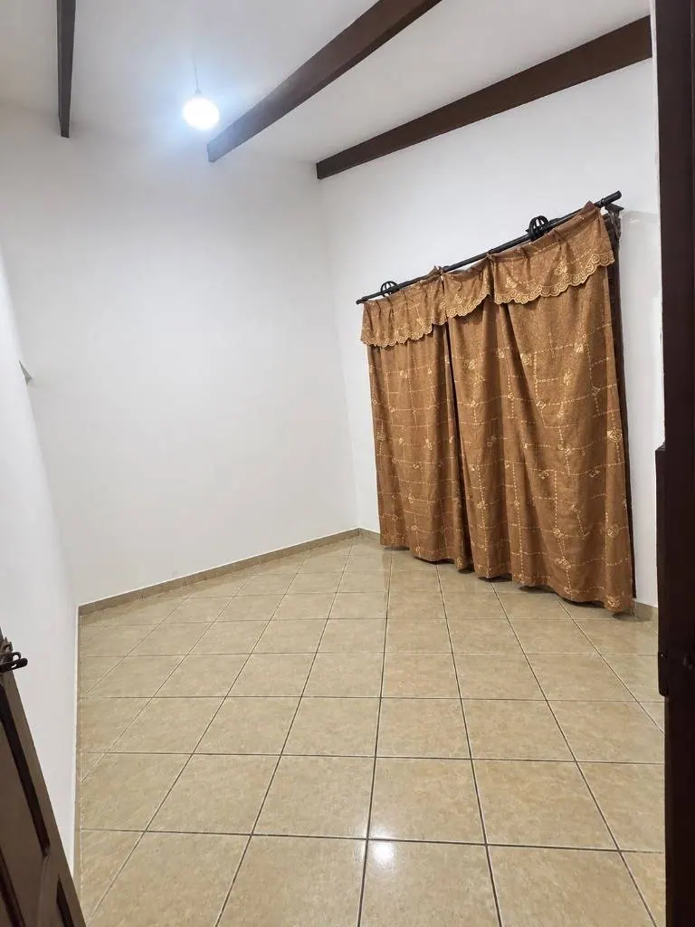 Commercial space for rent in the North Zone, Belén neighbourhood: foto 2 de 4