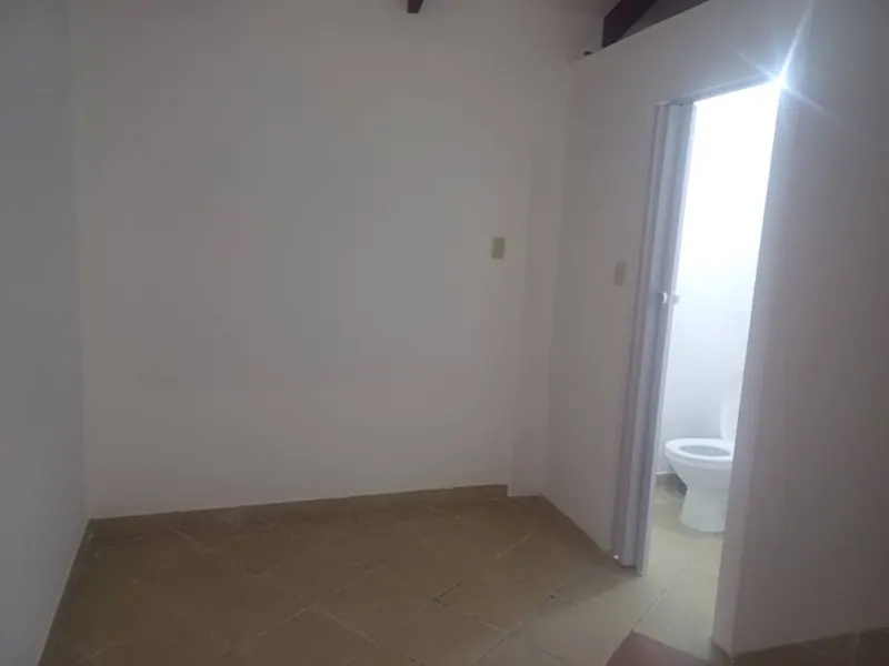 Commercial space for rent in the North Zone, Belén neighbourhood: foto 3 de 4
