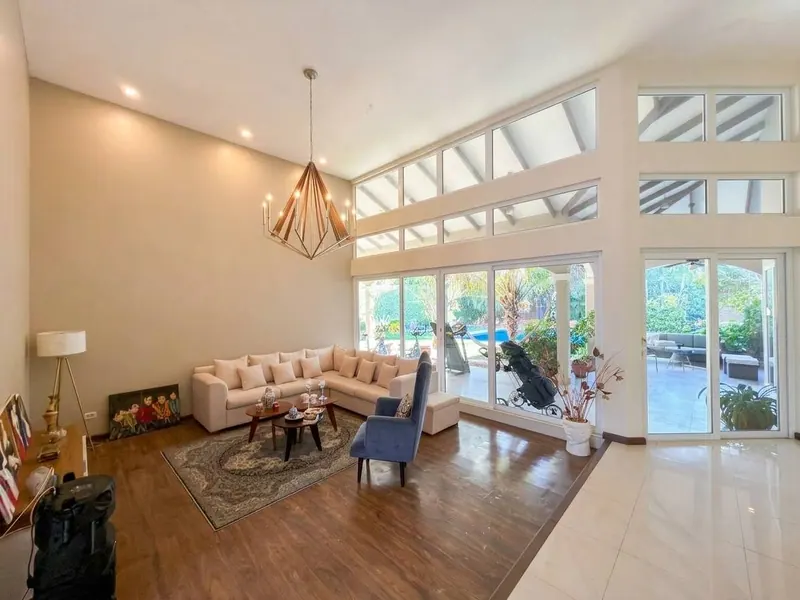 Casa de 5 dormitorios en venta en la Zona Norte, condominio El Carmen: foto 3 de 16