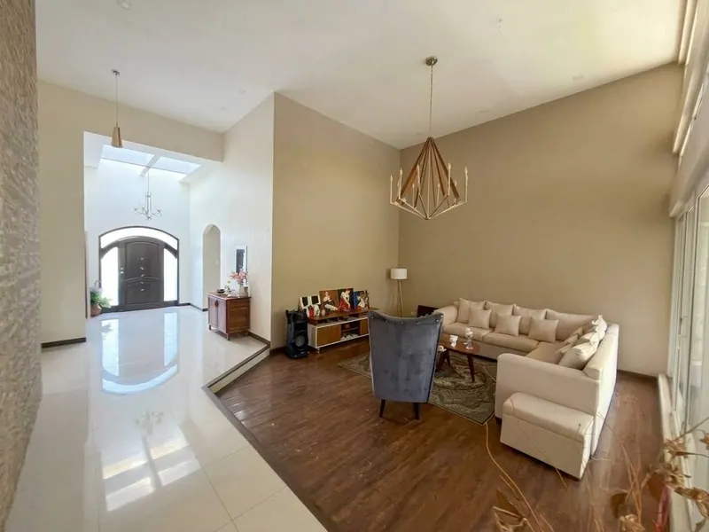 Casa de 5 dormitorios en venta en la Zona Norte, condominio El Carmen: foto 6 de 16
