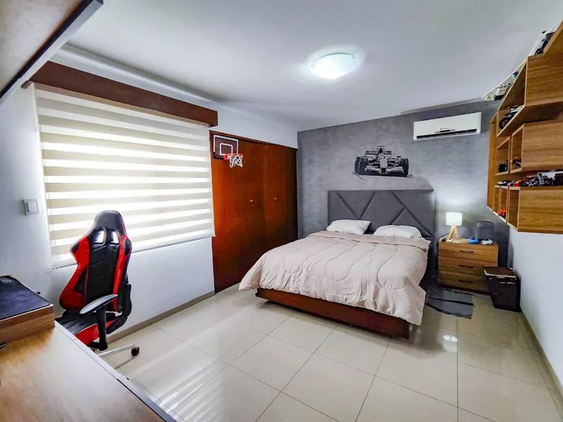 4-bedroom house for sale in the Villa del Carmen gated community: foto 21 de 22