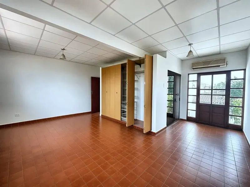 Casa en venta en la Urbanización Jorori, Av. Banzer y 5to anillo: foto 6 de 9