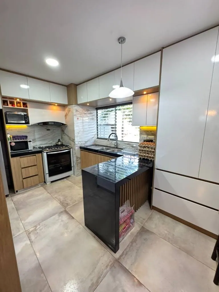 6-bedroom house for sale in the La Fontana Riviera 1 gated community: foto 14 de 36