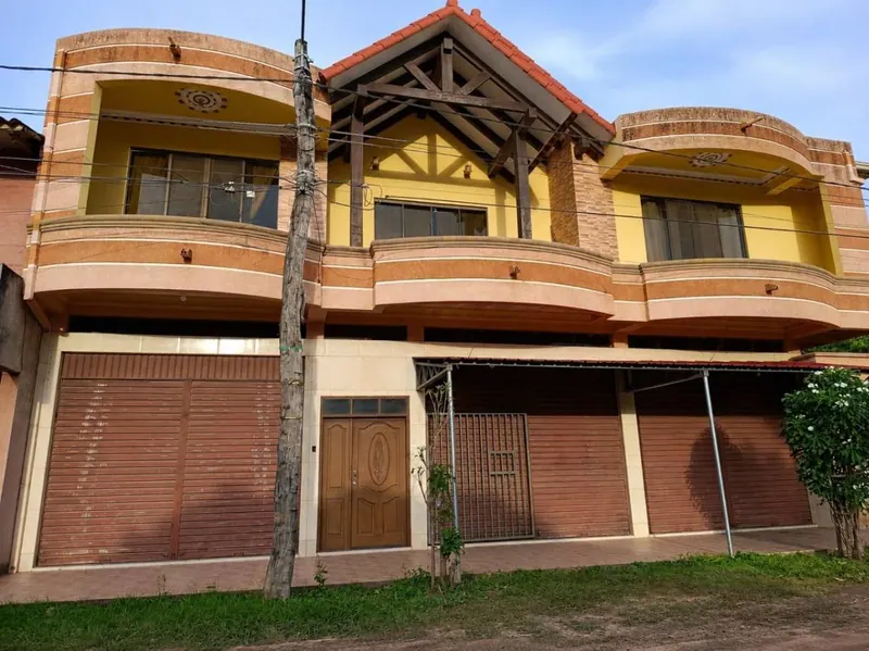 Casa de uso mixto en venta en la Zona Sur, Av. Cruz del Sur: foto 1 de 10
