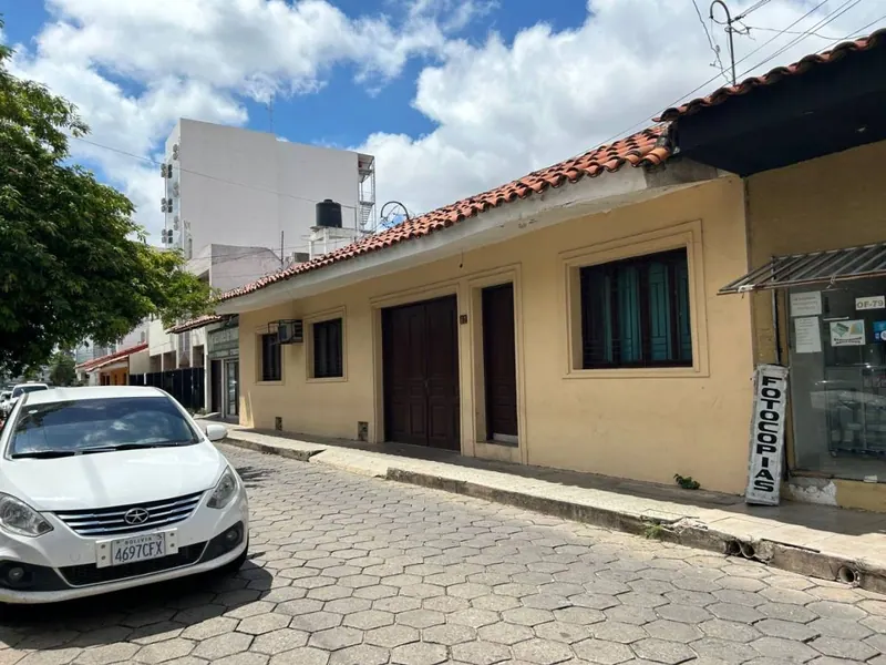 Casa de 4 dormitorios en venta en el Centro, con oficina a la calle: foto 2 de 10