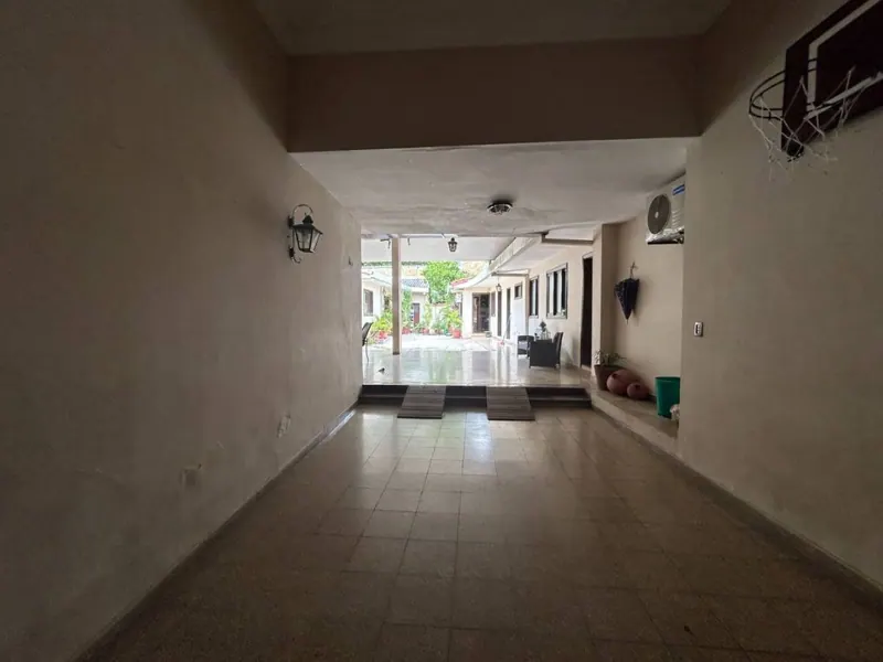 Casa de 4 dormitorios en venta en el Centro, con oficina a la calle: foto 3 de 10