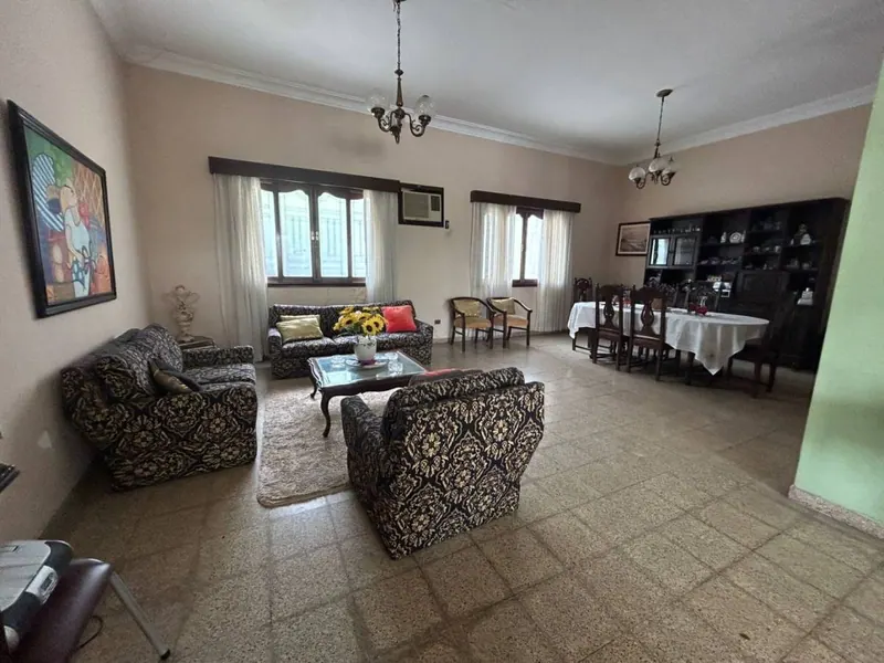 Casa de 4 dormitorios en venta en el Centro, con oficina a la calle: foto 4 de 10