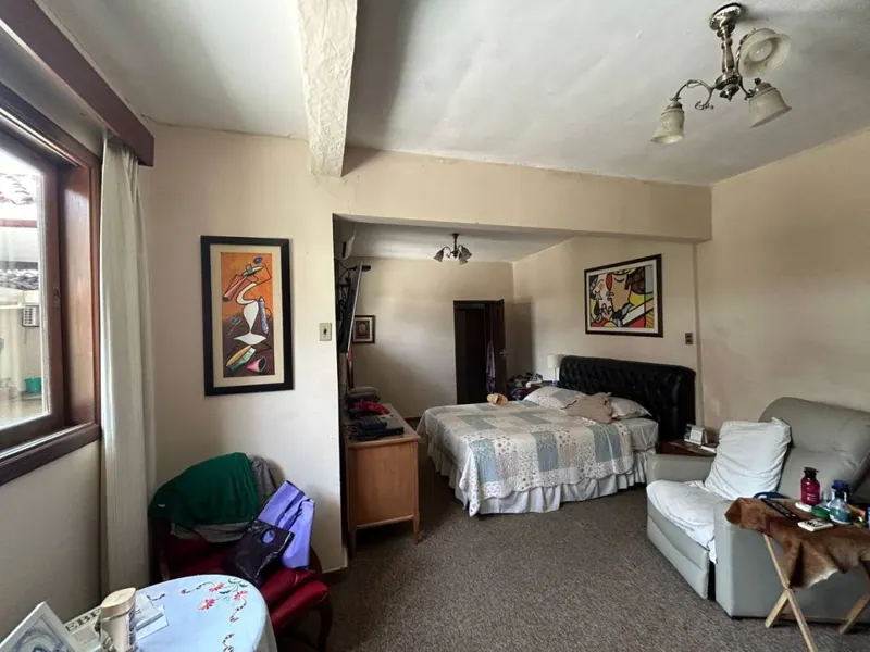 Casa de 4 dormitorios en venta en el Centro, con oficina a la calle: foto 8 de 10