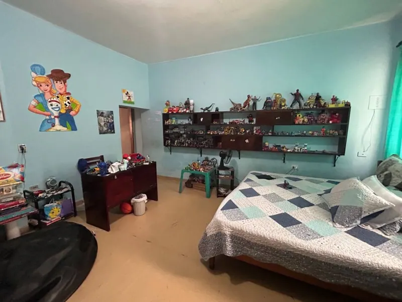 Casa de 4 dormitorios en venta en el Centro, con oficina a la calle: foto 9 de 10