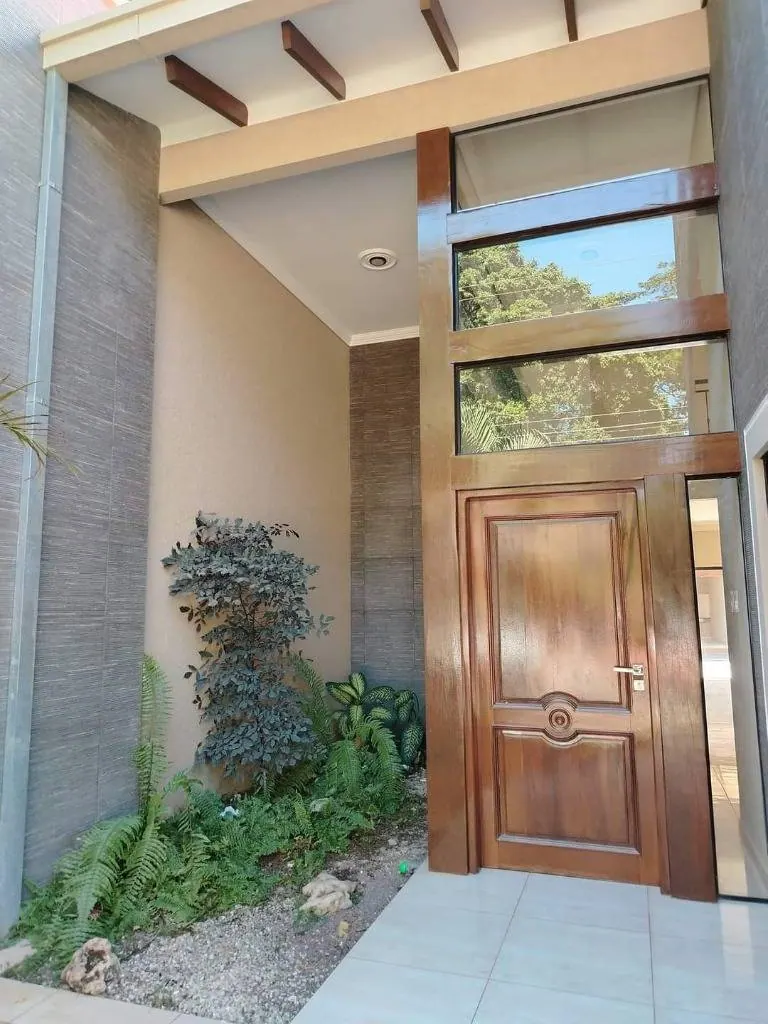 Casa de 5 dormitorios en venta en el condominio Icarai, Zona Este: foto 3 de 12