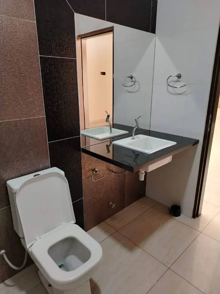 Casa de 5 dormitorios en venta en el condominio Icarai, Zona Este: foto 7 de 12