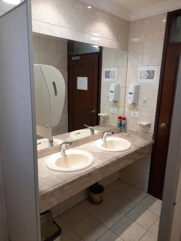 Piso de oficinas de 326 m² en alquiler en las Torres CAINCO: foto 2 de 17