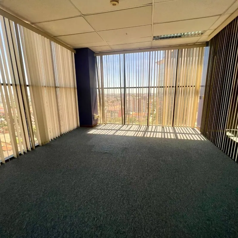Piso de oficinas de 326 m² en alquiler en las Torres CAINCO: foto 9 de 17
