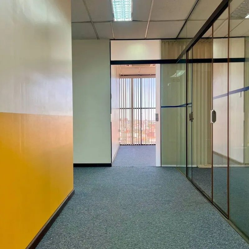 Piso de oficinas de 326 m² en alquiler en las Torres CAINCO: foto 16 de 17