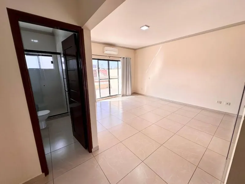 Casa de 5 dormitorios en venta en la Zona Norte, 3er anillo: foto 11 de 14