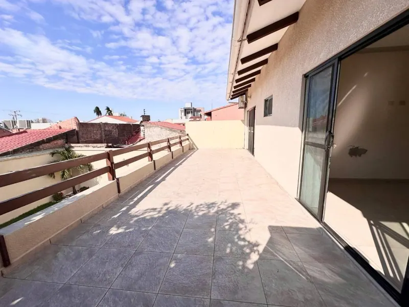 Casa de 5 dormitorios en venta en la Zona Norte, 3er anillo: foto 12 de 14