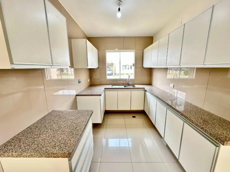 Brand-new house for sale in the Sevilla El Bosque gated community: foto 1 de 17