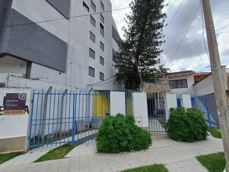Casa de 9 dormitorios en venta en la Zona Oeste, 290 m² de terreno: foto 2 de 12