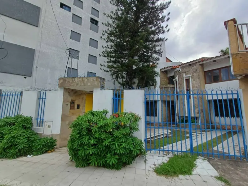 Casa de 9 dormitorios en venta en la Zona Oeste, 290 m² de terreno: foto 3 de 12