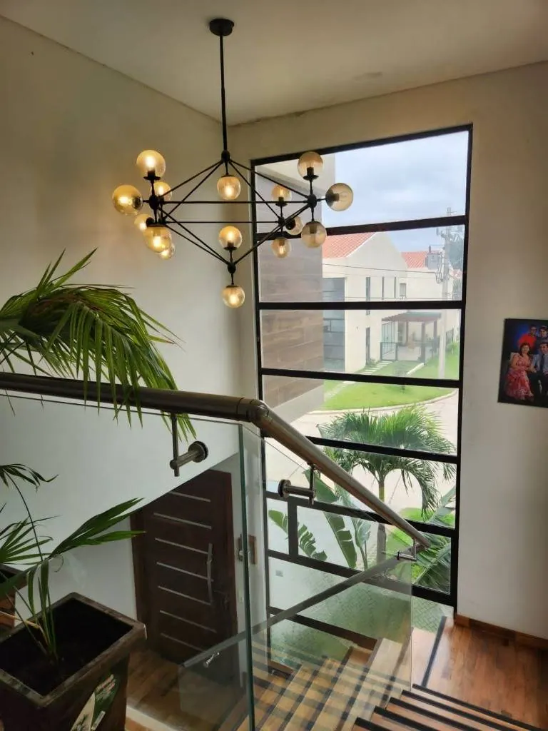 Corner house for sale in the Parques III gated community, Urubó: foto 14 de 25