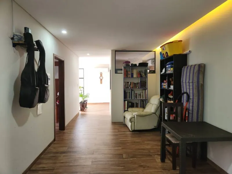 Corner house for sale in the Parques III gated community, Urubó: foto 17 de 25