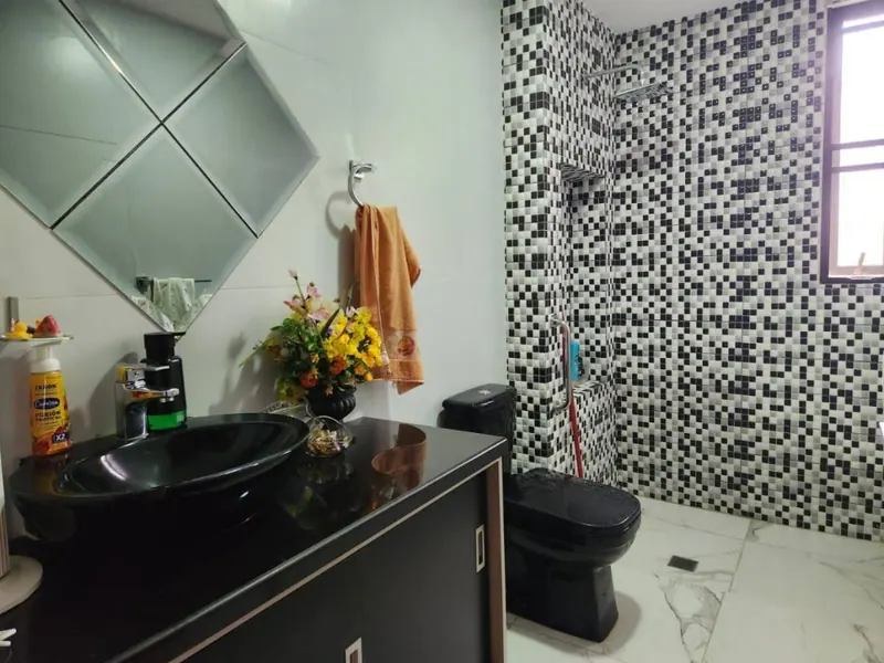Corner house for sale in the Parques III gated community, Urubó: foto 21 de 25