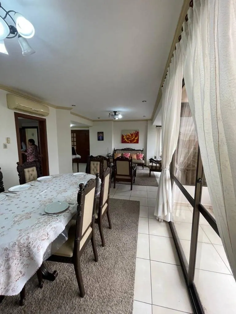 Departamento de 3 dormitorios en venta en Equipetrol, 185,78 m²: foto 24 de 45