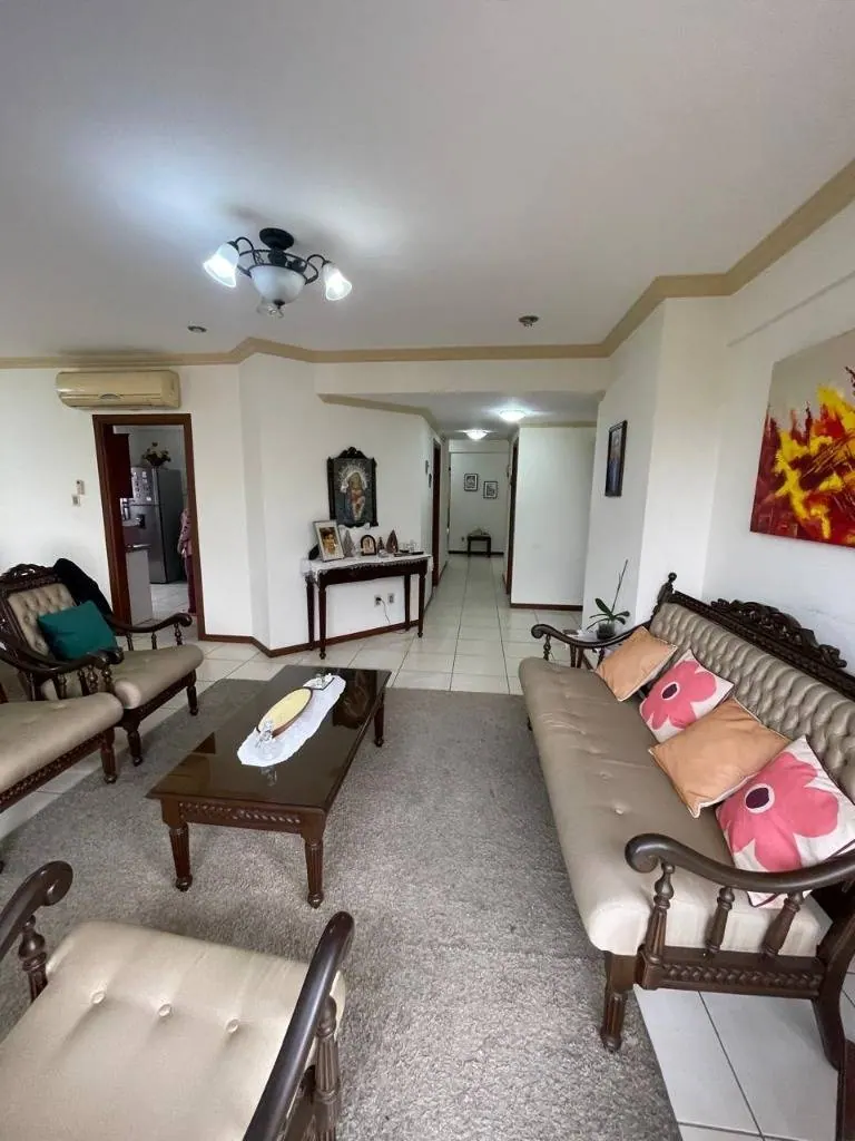 Departamento de 3 dormitorios en venta en Equipetrol, 185,78 m²: foto 27 de 45