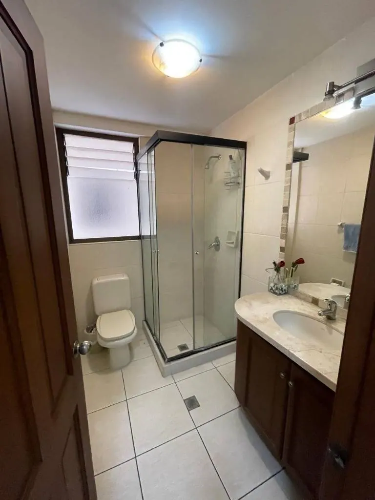 Departamento de 3 dormitorios en venta en Equipetrol, 185,78 m²: foto 32 de 45